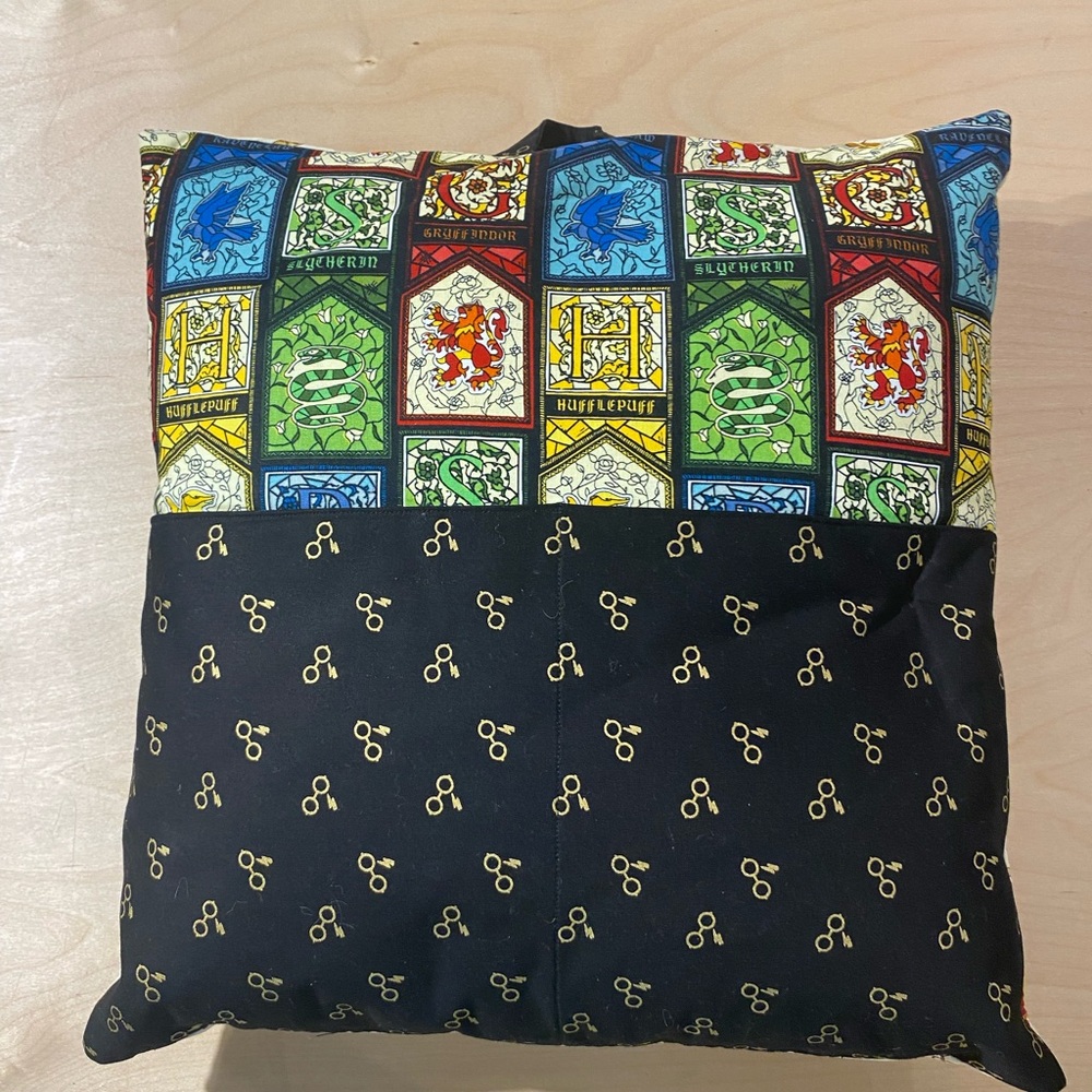 Hand Crafted Hogwarts House Crest Pillow - Multicolor (NX)